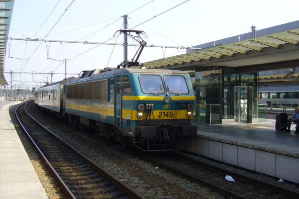 be-sncb-2145-brusselnoord-110711-johanneserra-full.jpg