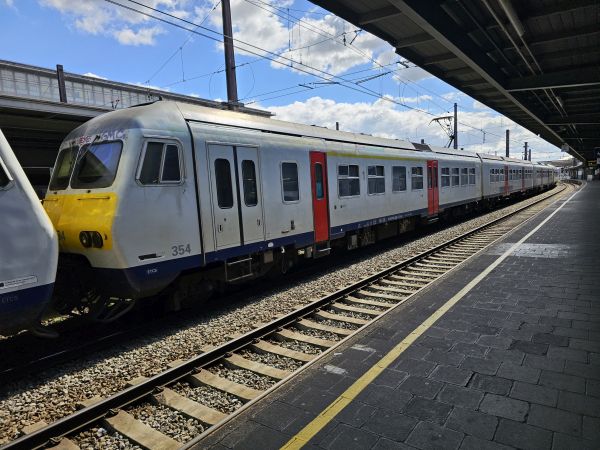 be-sncb-354-brussels_gare_du_midi-210424-full.jpg