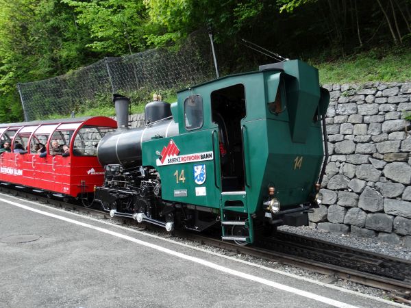 ch-brb-h23_14+train_arriving-brienz-130523-pic3-full.jpg